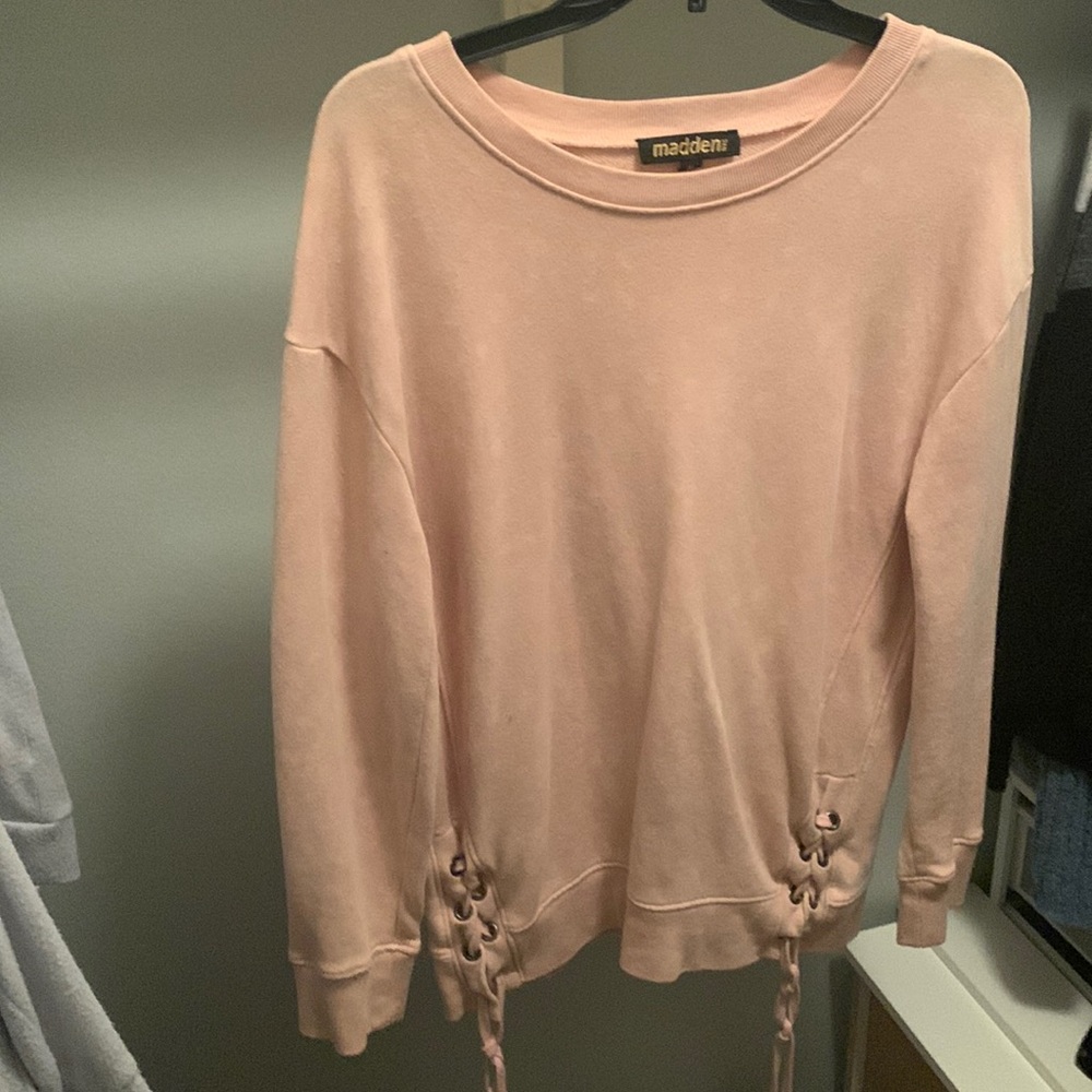 Pullover sweater with cute ties at bottom